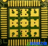 這也是不好的通孔設(shè)計(jì)，但部份通孔已經(jīng)用綠漆(mask)蓋上，但仍有部份通孔未塞孔。 