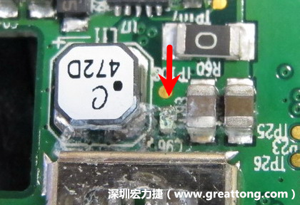 電路板疑似腐蝕氧化，懷疑電流異常過熱造成