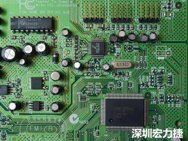 針對(duì)PCB區(qū)塊產(chǎn)生的EMI干擾問題，可使用EMI改善對(duì)策元件重點(diǎn)改善。