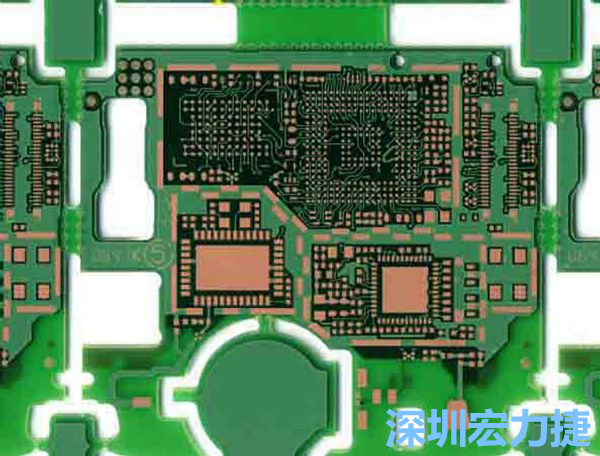 在產(chǎn)品極度要求小型化設(shè)計(jì)時(shí)，可利用HDI板材壓縮主板面積，同時(shí)具減輕重量優(yōu)點(diǎn)。