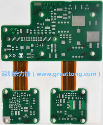FPCB可作為多片功能載板的連接軟式板材。