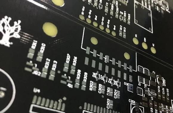 絲印位號設(shè)計錯誤會影響PCBA貼片加工嗎？